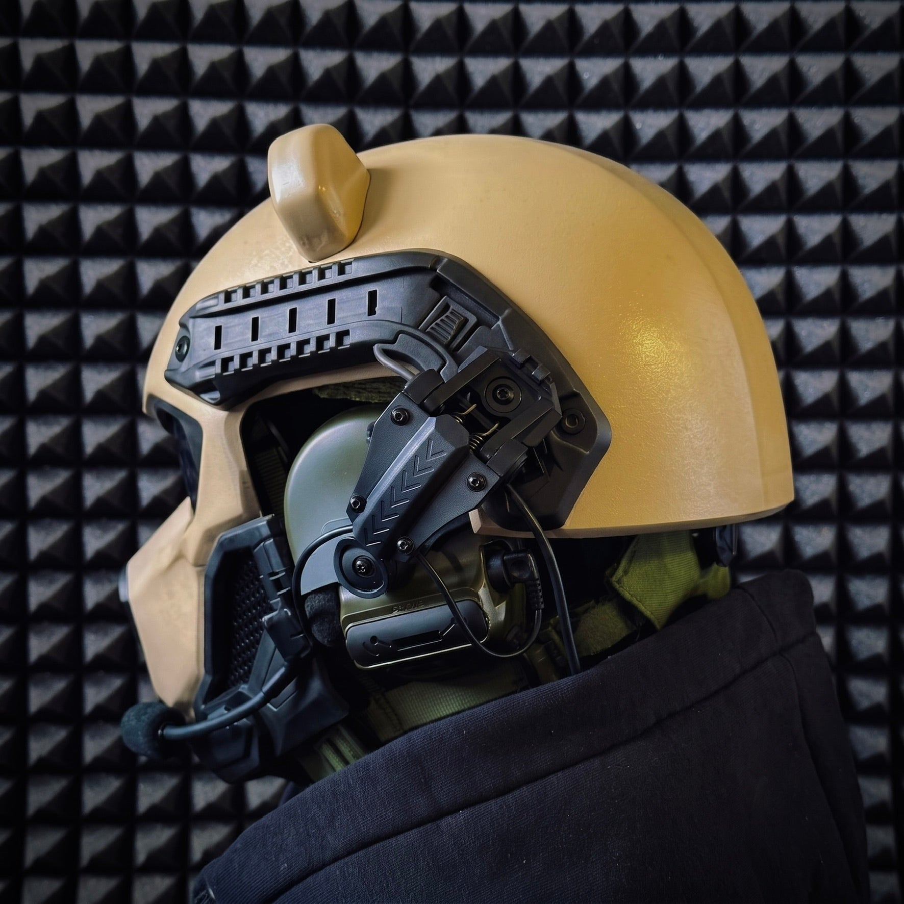 Airsoft Tactical Helmet "Bear"
