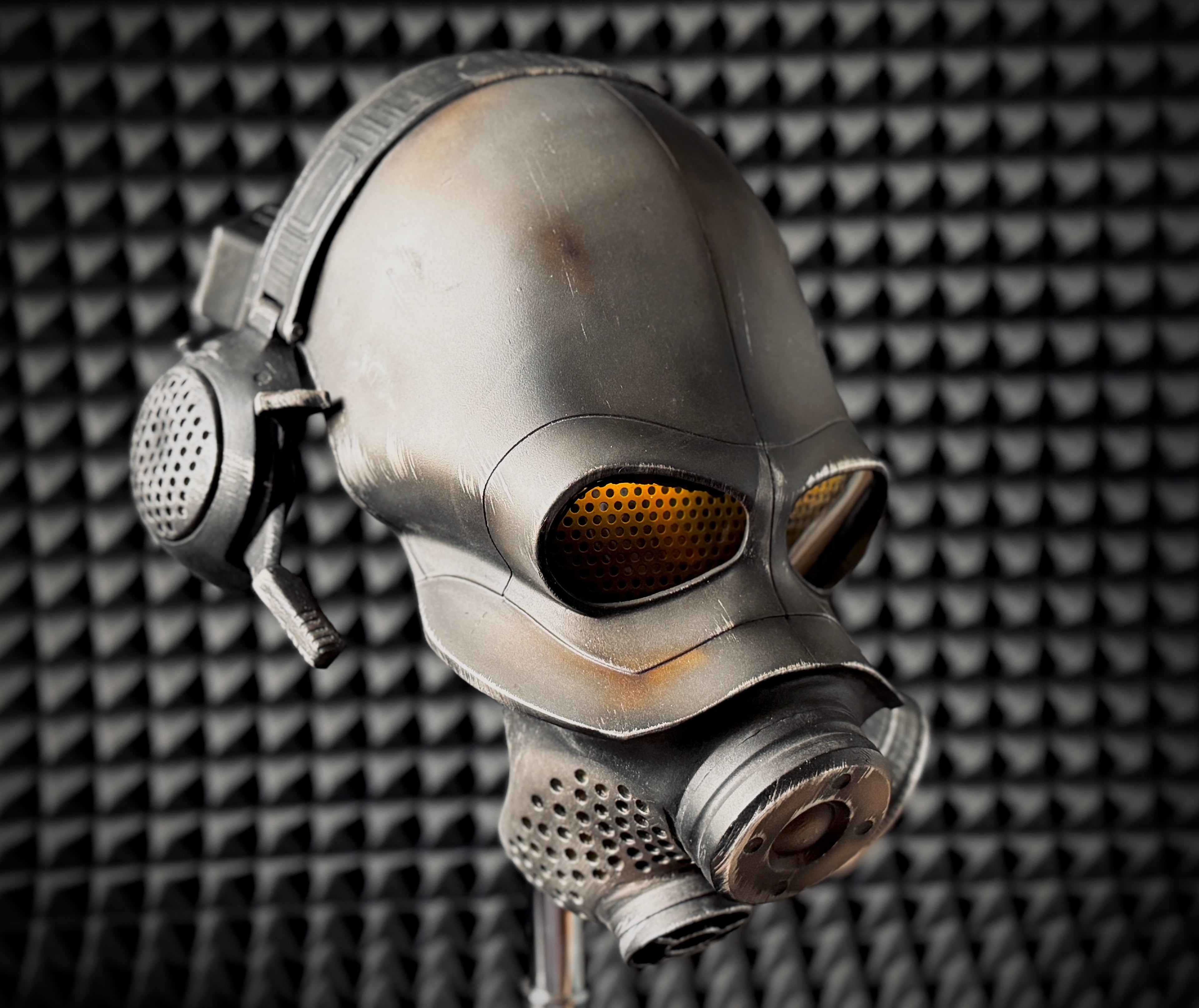 Combine helmet from Half-Life 2 for Cosplay and Airsoft