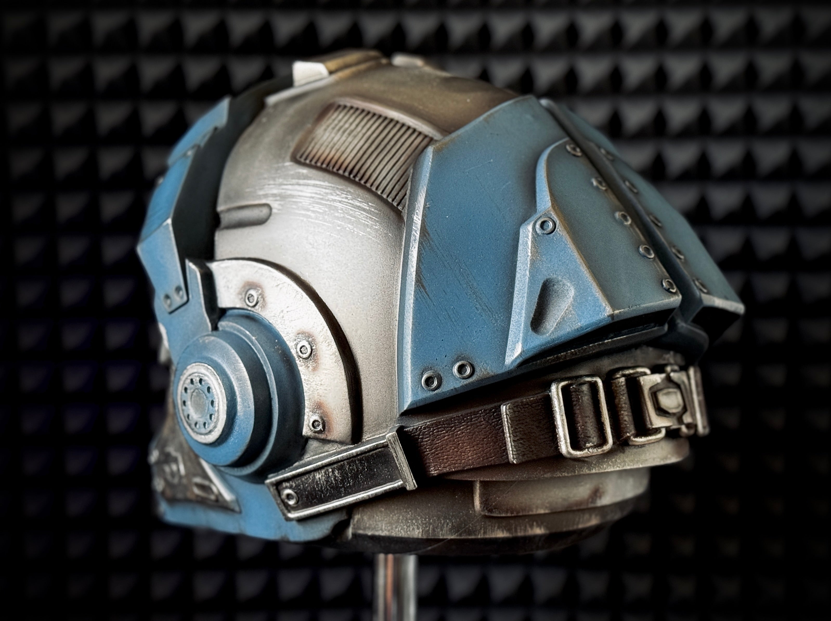 Benjamin Carmine helmet from Gears of War for Cosplay and Airsoft