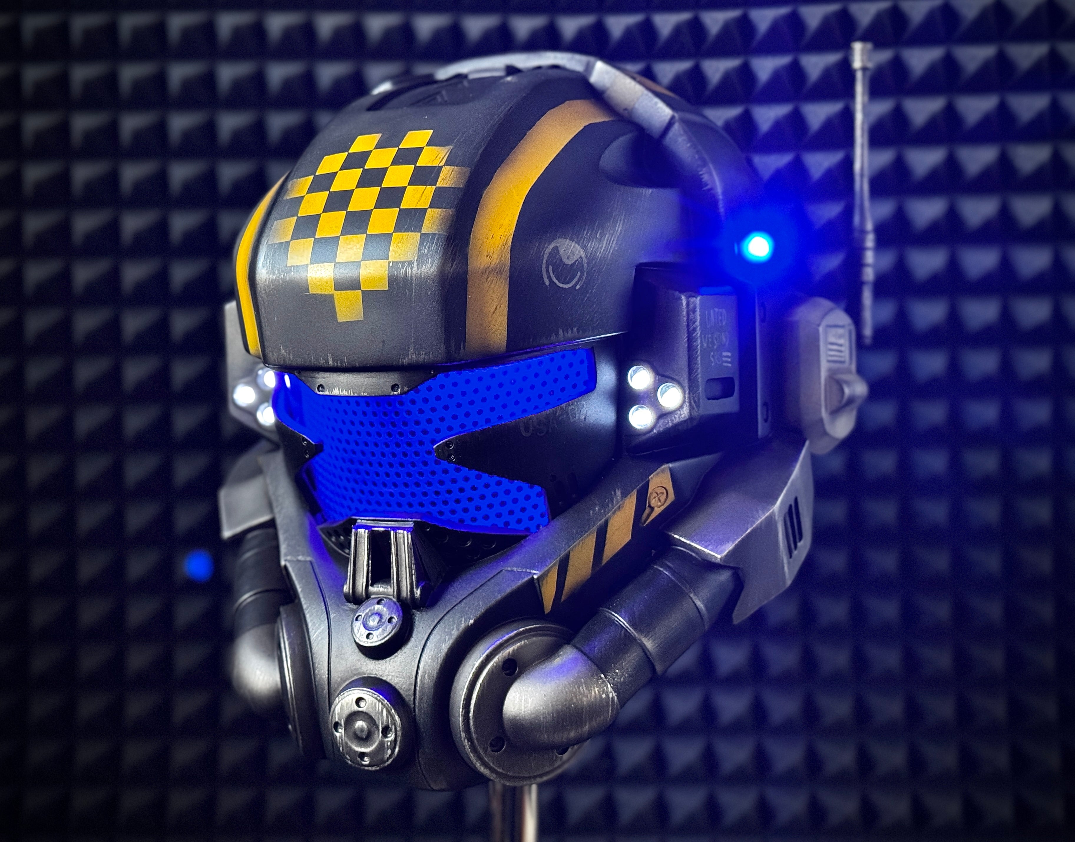 Eli Anderson helmet from TitanFall 2 for Cosplay and Airsoft