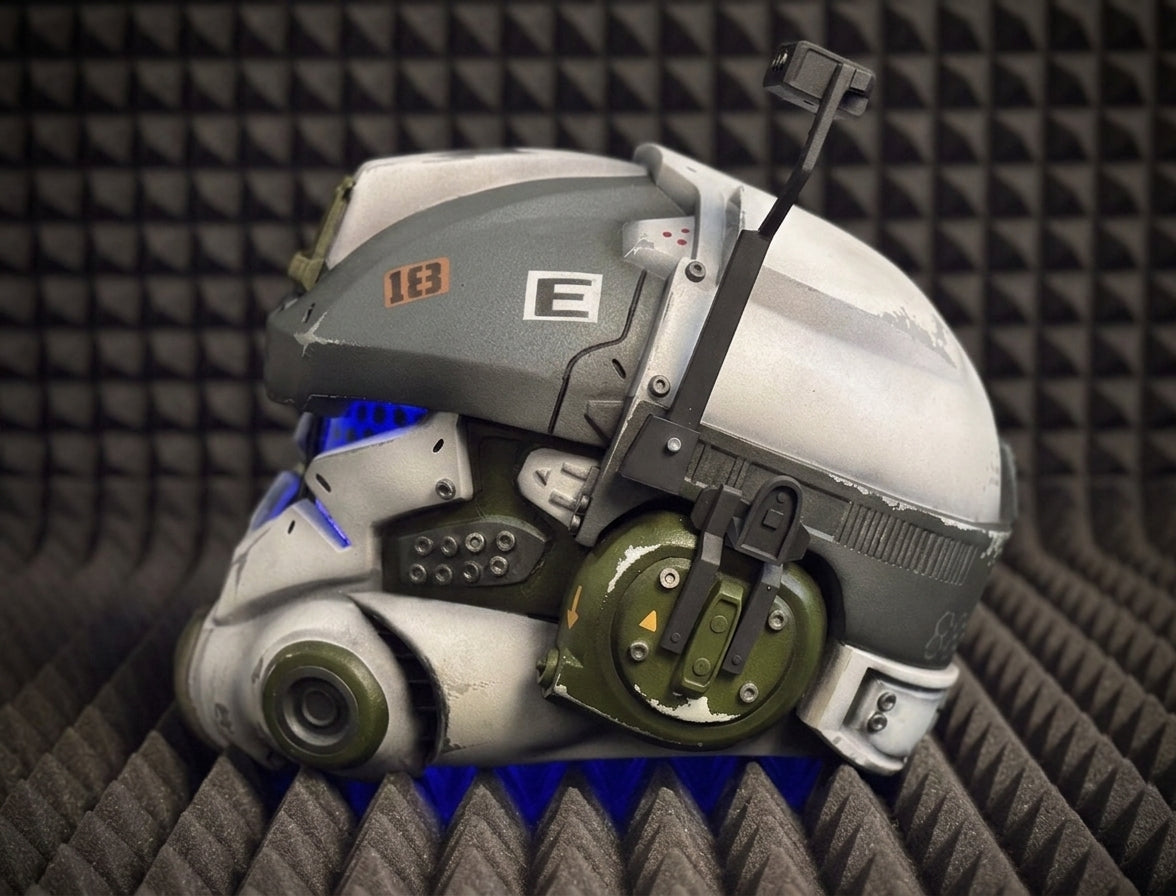 Pilot helmet from TitanFall for Cosplay and Airsoft